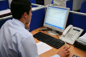 CAC 40, DAX şi IBEX 35 au închis în scădere